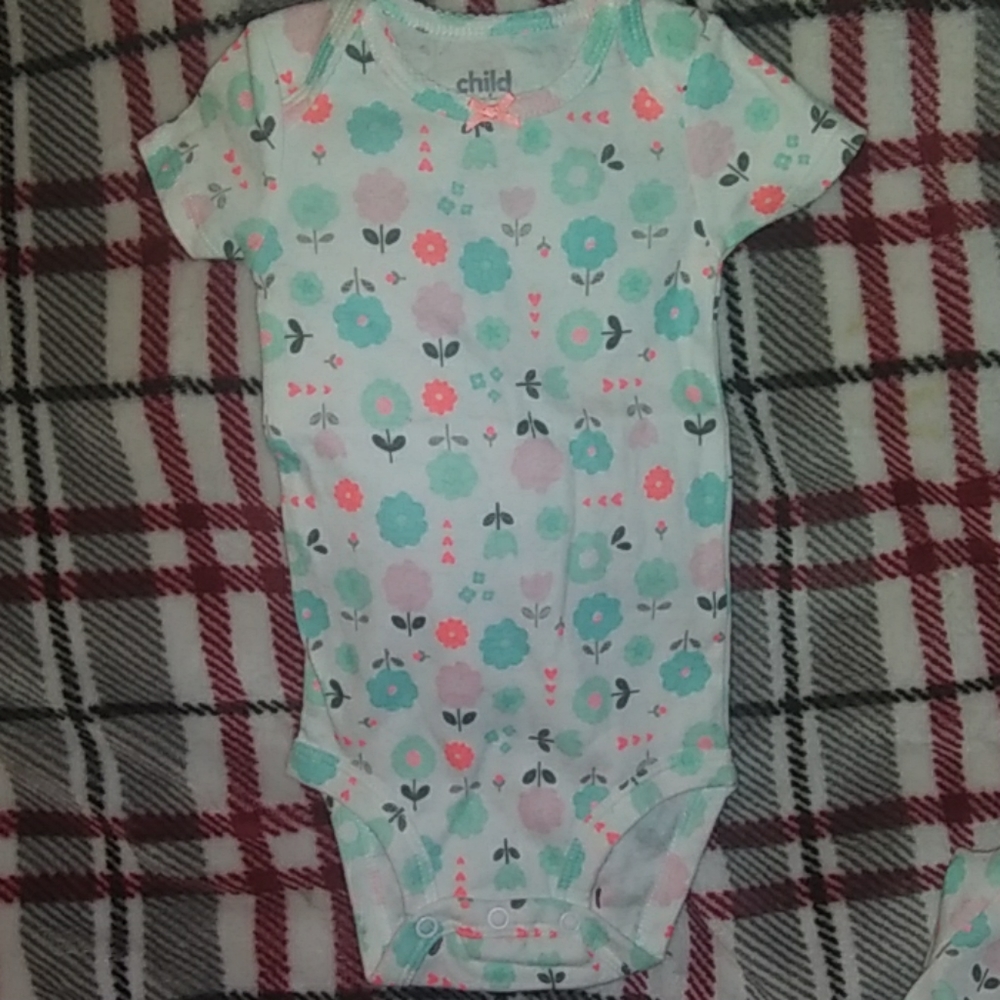 Baby girl onesie size 3/6 months